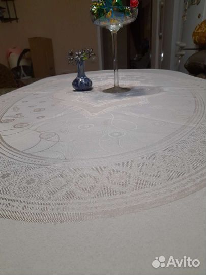 Скатерть на овальный стол