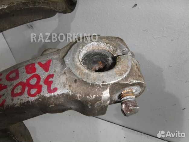 Кулак передний левый Ауди