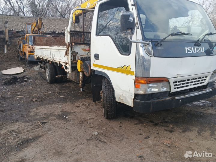 Isuzu Elf с КМУ, 2003