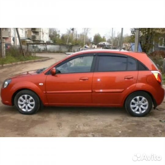 Дефлекторы клеющиеся Kia Rio hb 2005-2011