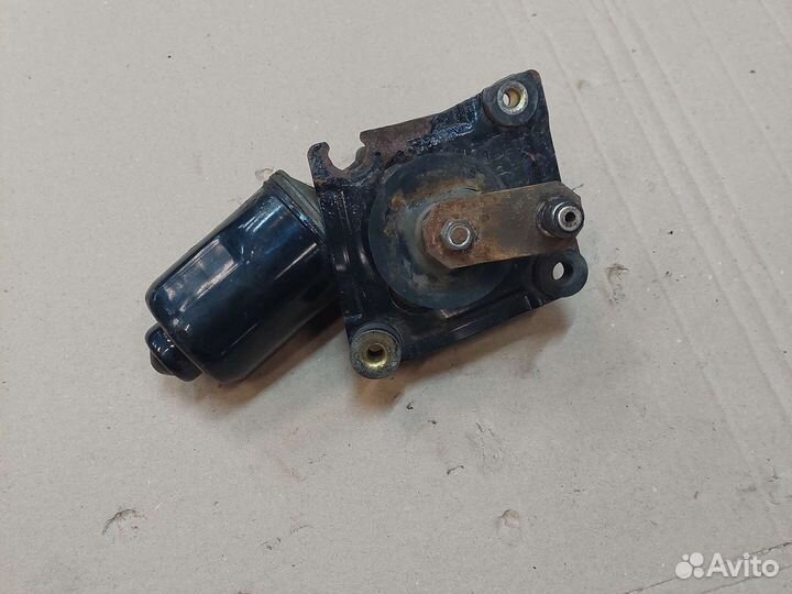 Моторчик стеклоочистителя Nissan Primera P11