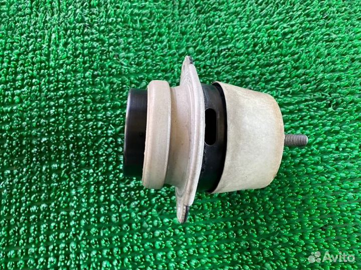 Подушка двигателя перед. audi Q7