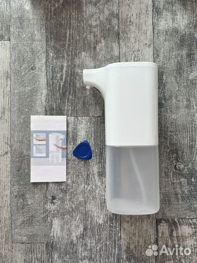 Диспенсер для мыла сенсорный