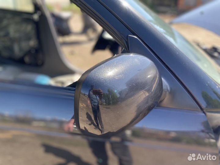 Зеркало правое Toyota Avensis T220