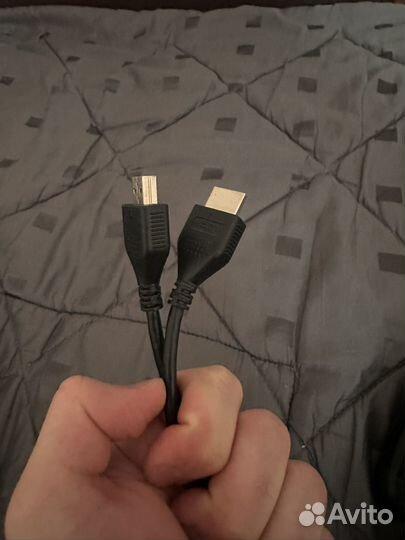 Игровая приставка ps4 slim