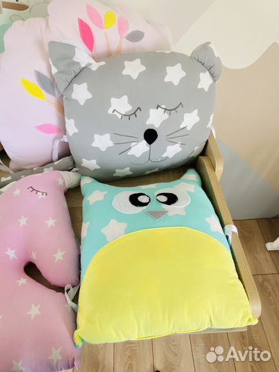 Подушки бортики в детскую кроватку