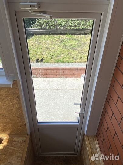 Установка дверей из пвх. Металлопластиковые двери