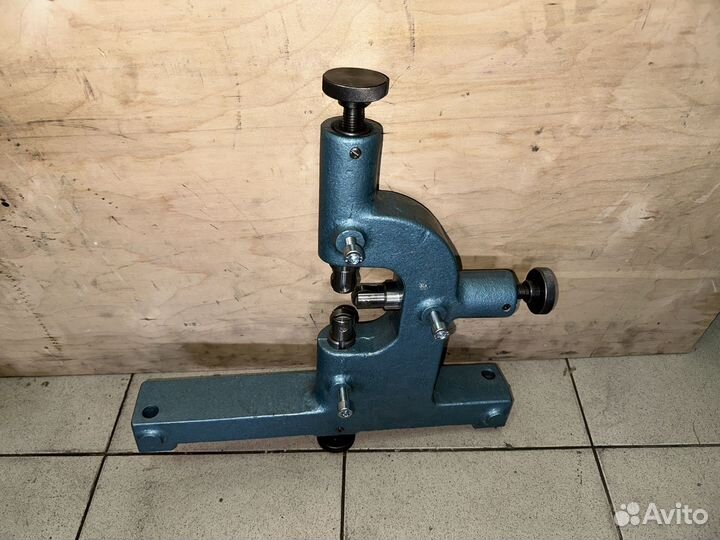 Люнет подвижный 16К25 роликовый