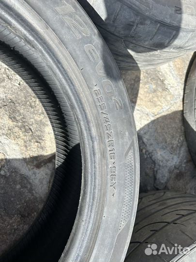 Hankook Ventus V12 Evo2 K120 235/45 R18