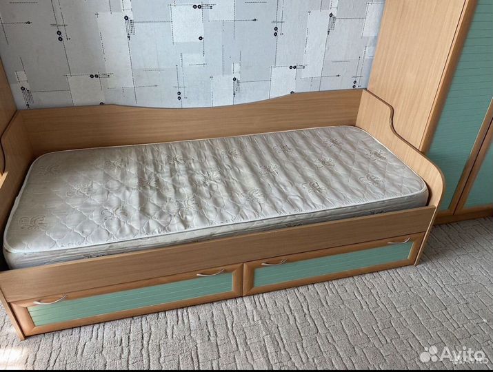 Стенка детская с кроватью