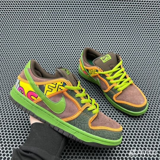 Кроссовки Nike SB Dunk Low DE La Sou