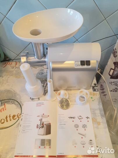 Электромясорубка kambrook AMG402