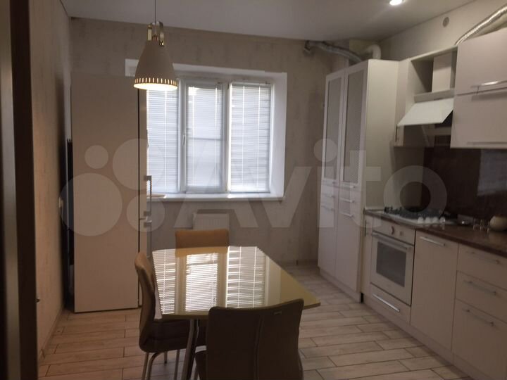 2-к. квартира, 72 м², 5/5 эт.