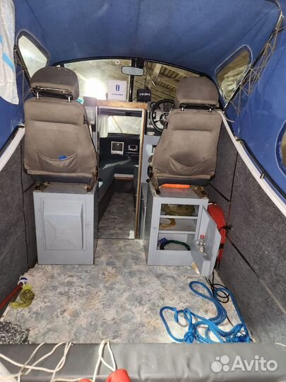 Катер прогулочный