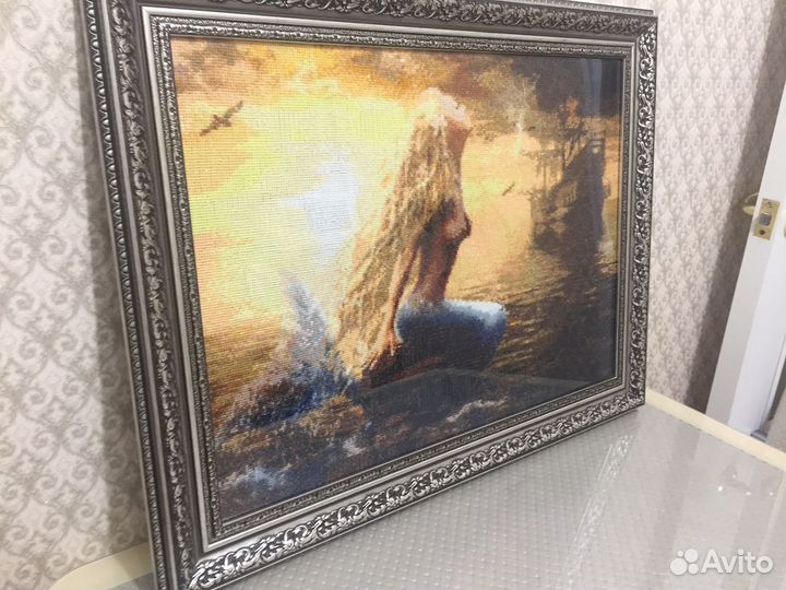 Картина, вышитая крестиком «Сирена»