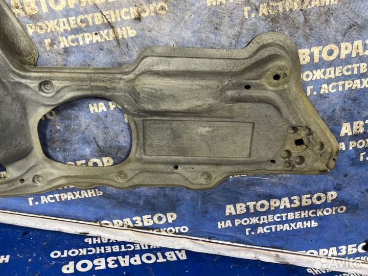 Шумоизоляция моторного отсека Volkswagen Passat Cc