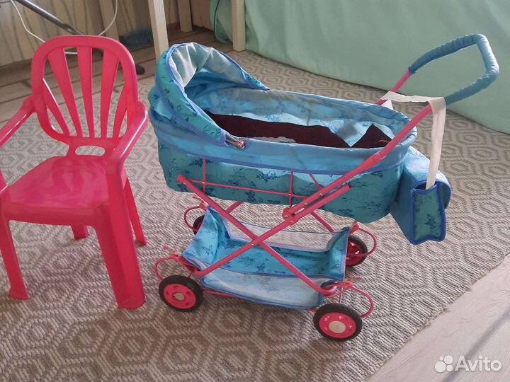 Коляска для кукол