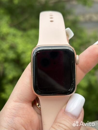 Часы Apple Watch SE 40 mm