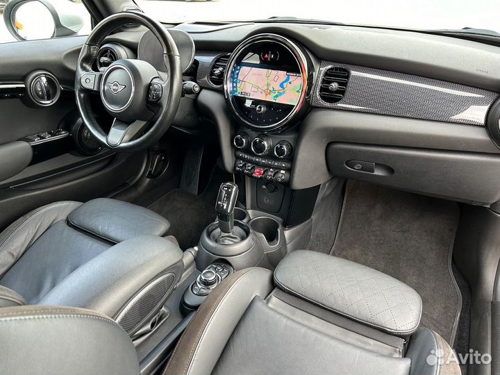 Аренда кабриолета Mini Cooper Cabrio без водителя