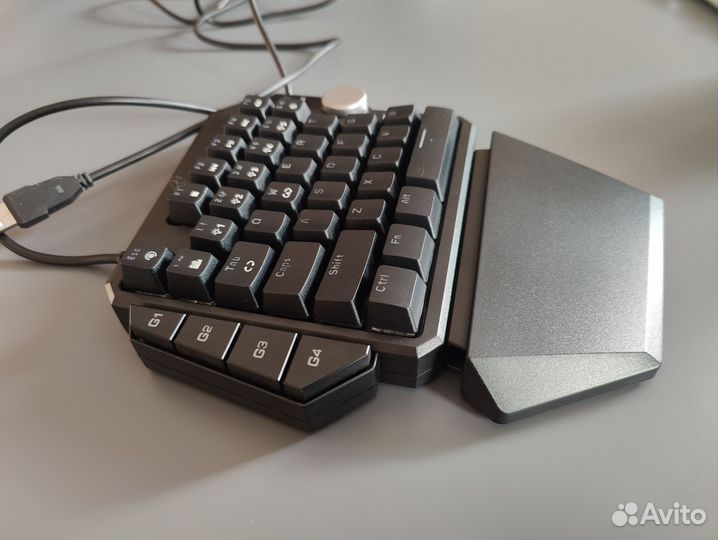 Игровая клавиатура с подсветкой