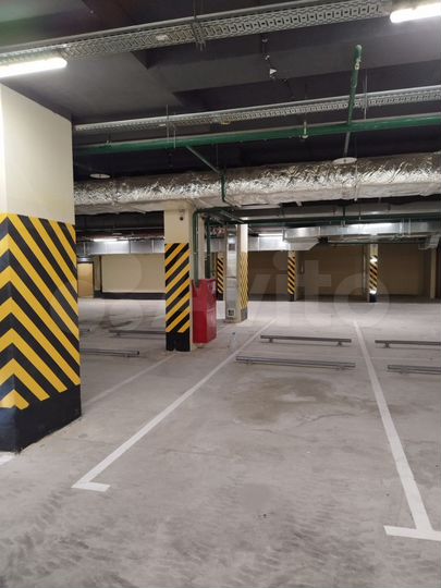 Машиноместо, 18 м²