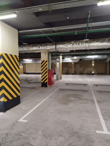 Машиноместо, 18 м²