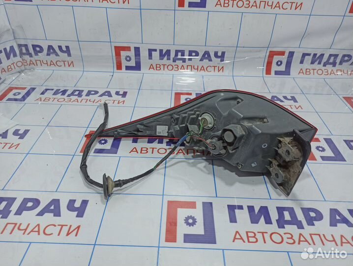 Фонарь задний наружный правый Lexus IS250 (XE30) 8