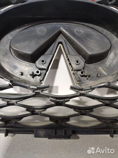 Решетка радиатора infinity QX50