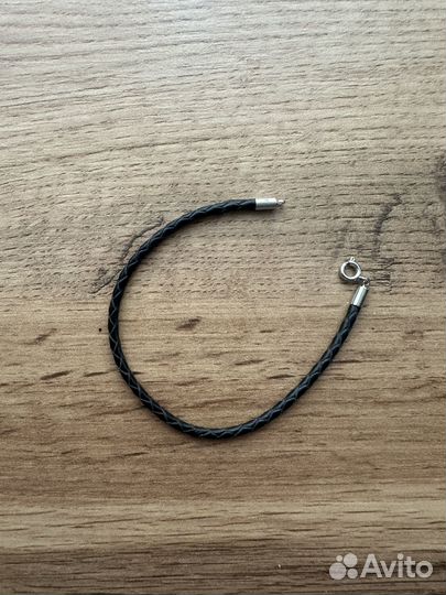 Кожаный браслет