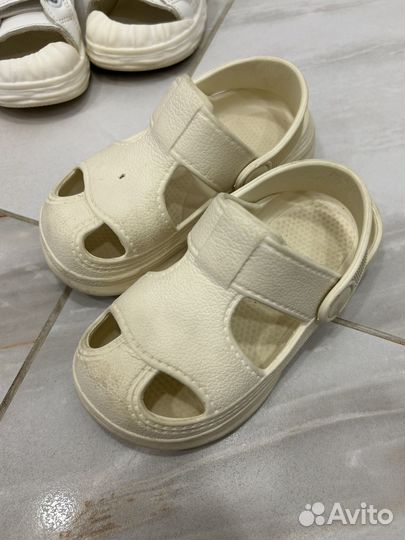 Продам детскую обувь