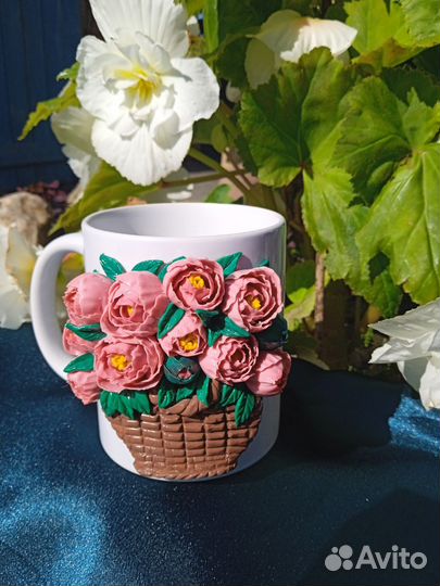 Кружка с декором из полимерной глины