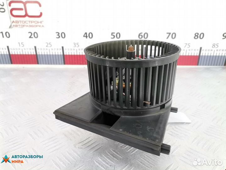 Моторчик печки Volkswagen Golf GTI 4 2000