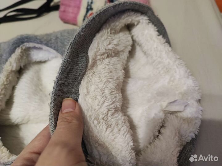 Шапка шлем зимняя и варежки из валяной шерсти