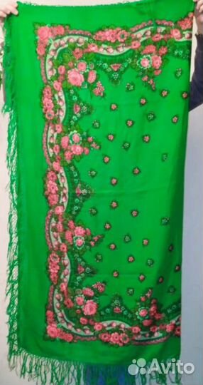 Павлопосадский платок (шаль), шерстяной с кистями