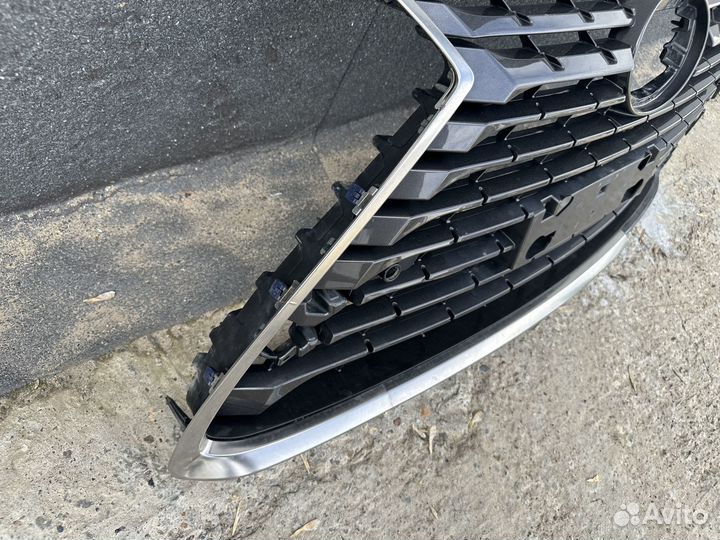 Решетка радиатора Лексус Lexus NX