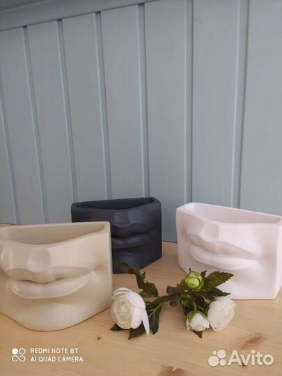 Кашпо органайзер губы Давида. Бетонные изделия. Бе