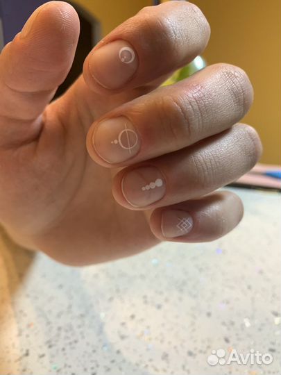 Маникюр с покрытием гель-лаком
