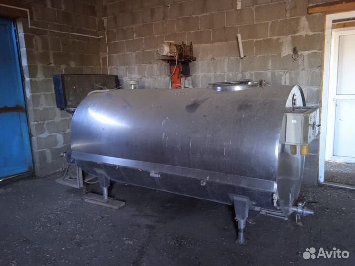 Охладитель молока 4000 литров