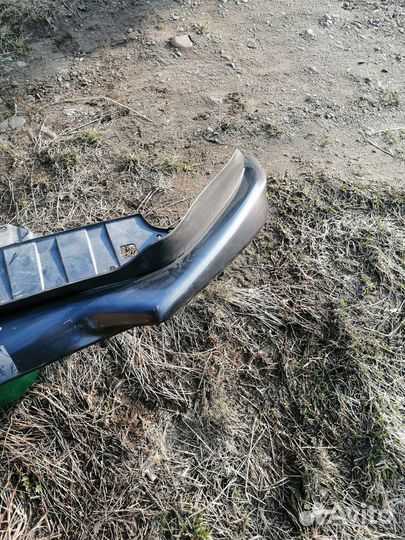 Губа переднего бампера honda vezel