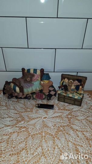 Сундучек и декоративная вешалка,винтаж, США