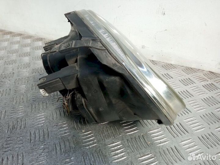 Фара Volkswagen Golf 4 (1997-2005)