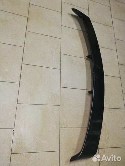 Спойлер на крышку багажника