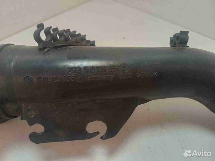 Патрубок турбины 1H0129656P
