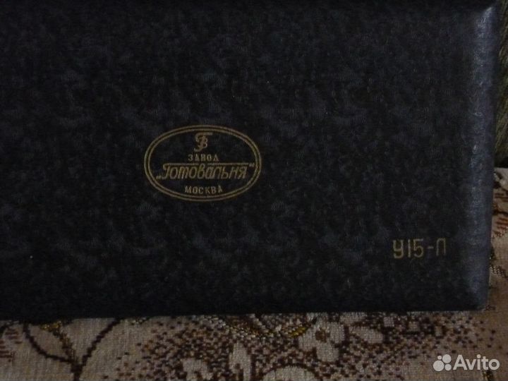 Готовальня, карандаш