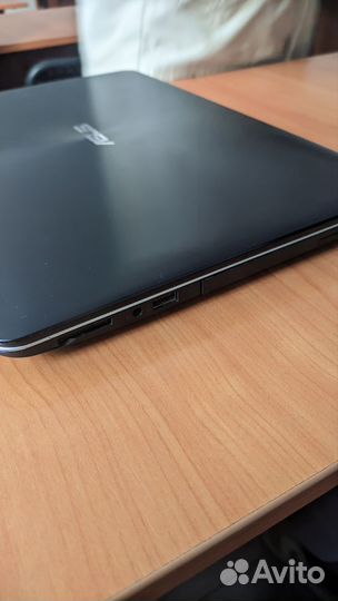 Ноутбук asus x55u