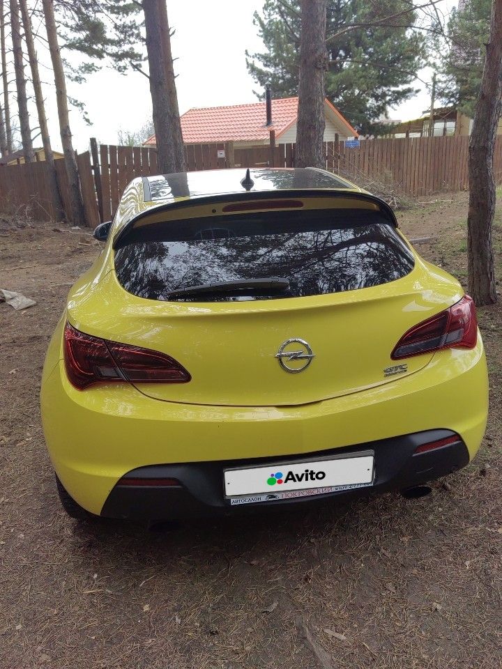 Opel Astra GTC: фото владельца