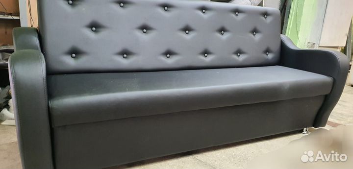 Диван в салон красоты