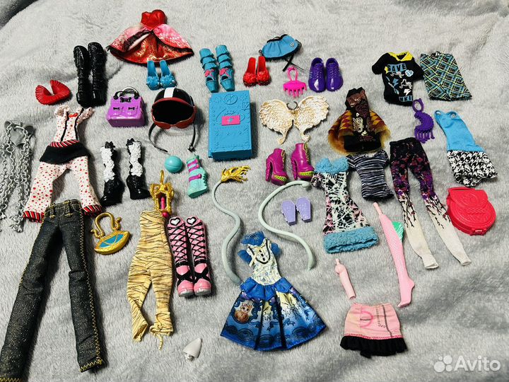 Аксессуары и одежда для кукол Монстер Хай