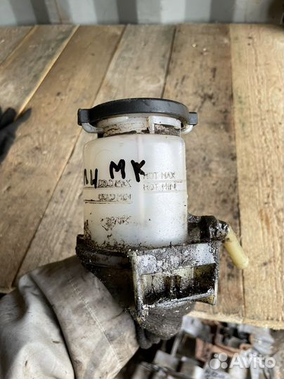 Бачок гура Geely MK