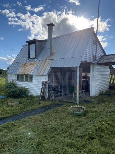 Дача 20 м² на участке 15 сот.